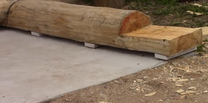 Подушечки предотвратят намокание древесины под ними
